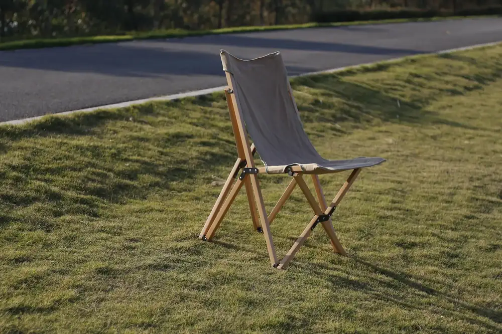 High Quality Outdoor Garden Beach Oxford Fabric Solid Wooden Foldable Portable Camping Picnic Chair with Backrest and Packet