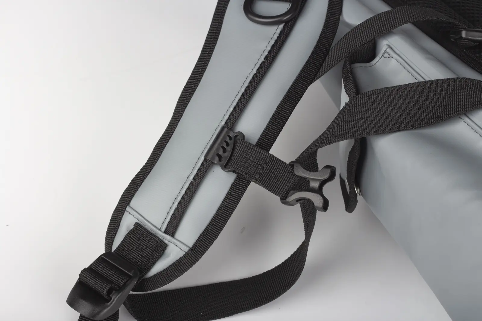 Hike in Style: Personalized 25L Waterproof PVC Dry Backpack detail view 8