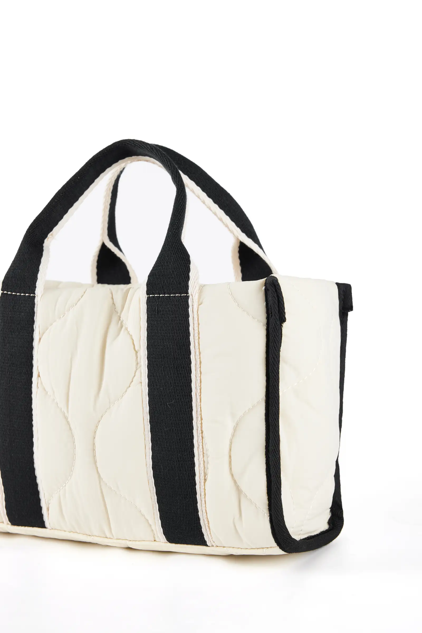 Popular Small Quilting Puffy Shoulder Handbag with Removable Strap detail view 4