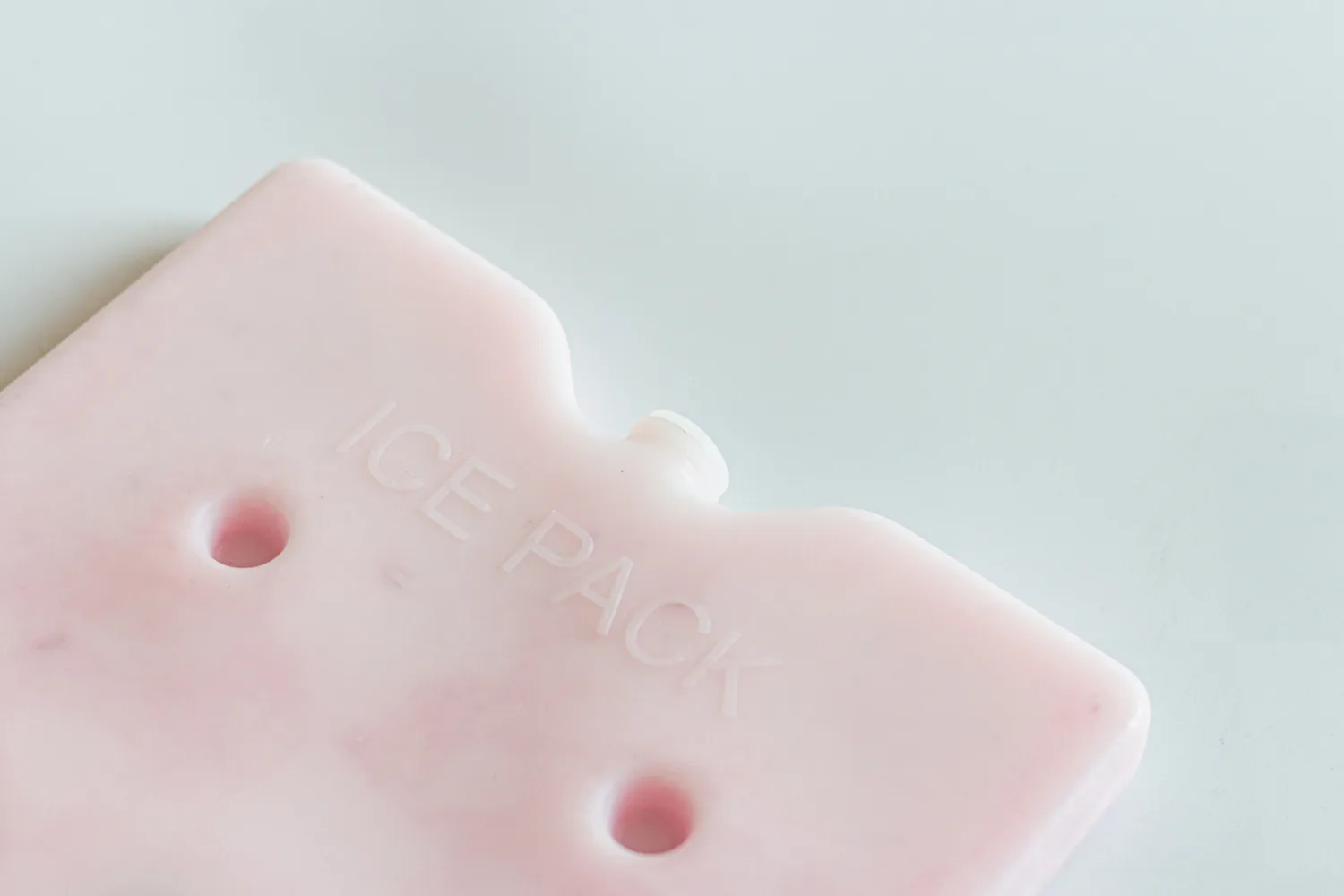 Slim Ice Pack Freezer for Picnic detail view 2