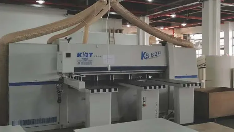 Automatic cutting machine