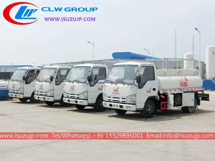 ISUZU ELF 3000kg small oil tanker truck for sale