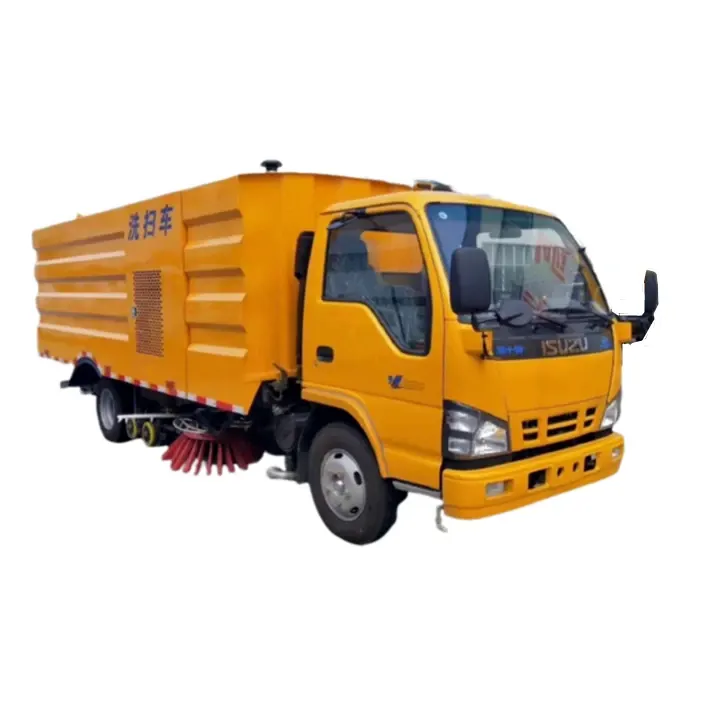ISUZU 4K-Engine 6 ton road sweeping machine