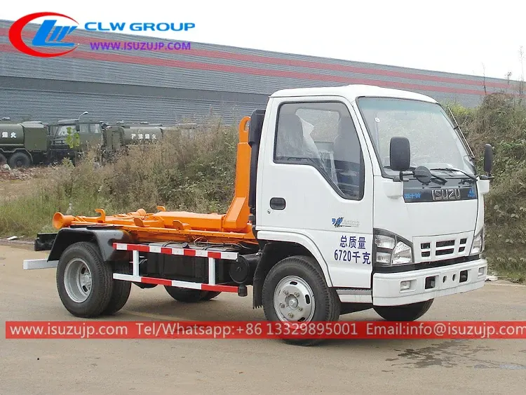 ISUZU NKR 6m3 hook bin truck