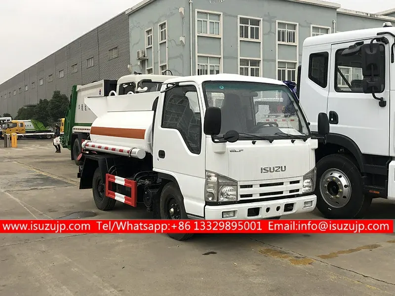ISUZU mini 2000litres oil delivery truck