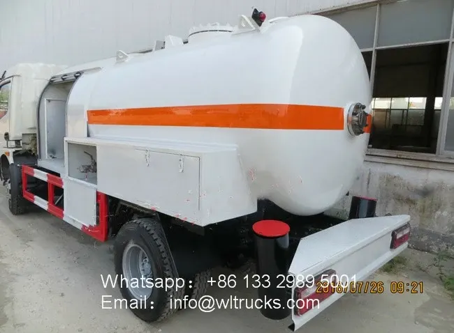 ISUZU NPR 5000liters propane tanker truck