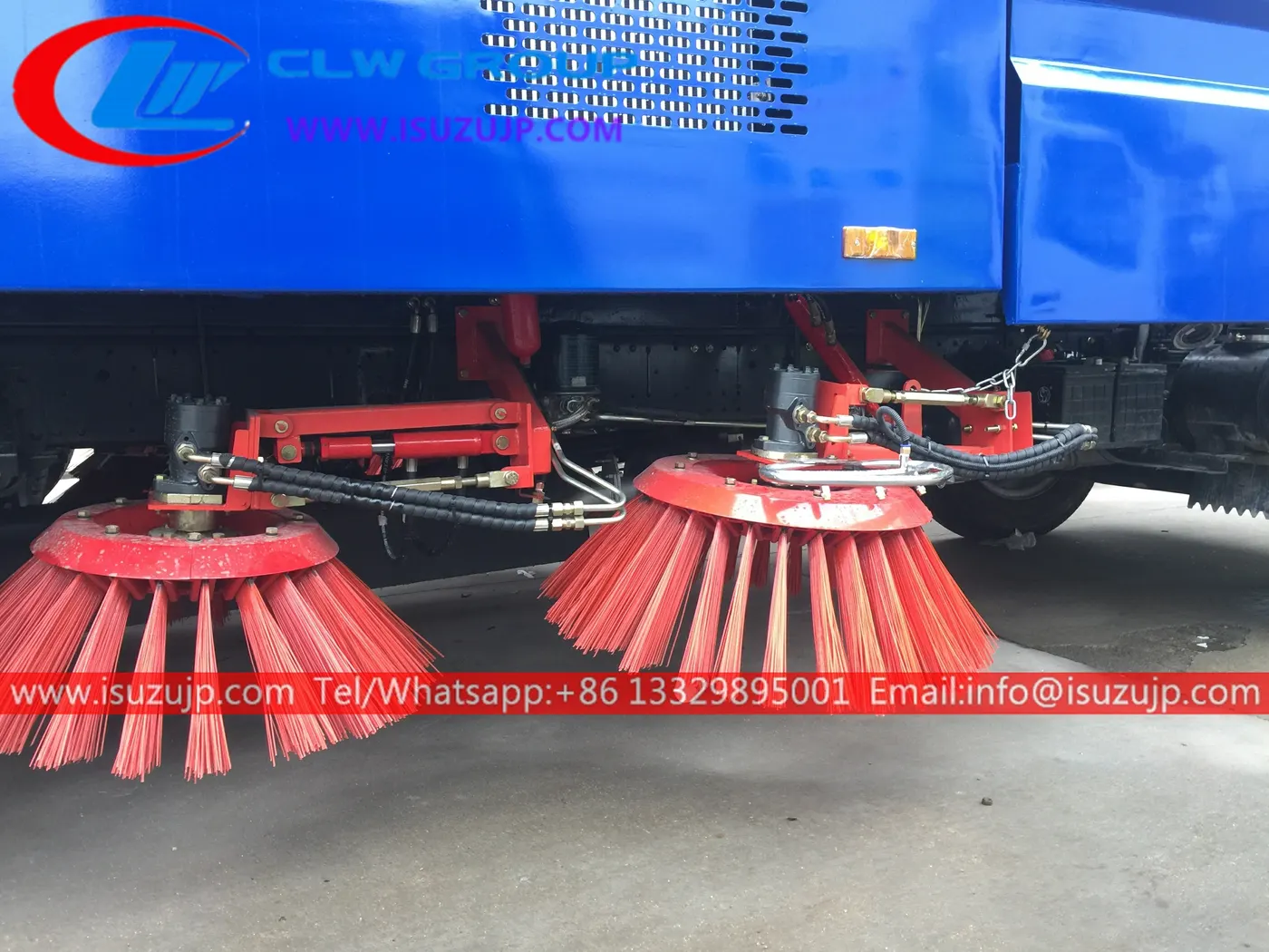 ISUZU NPR 8cbm road sweeping truck