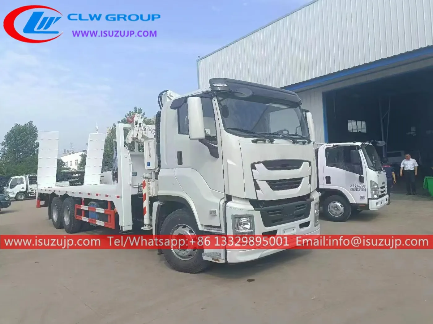 10 wheel Isuzu flatbed truck with knuckle boom for sale