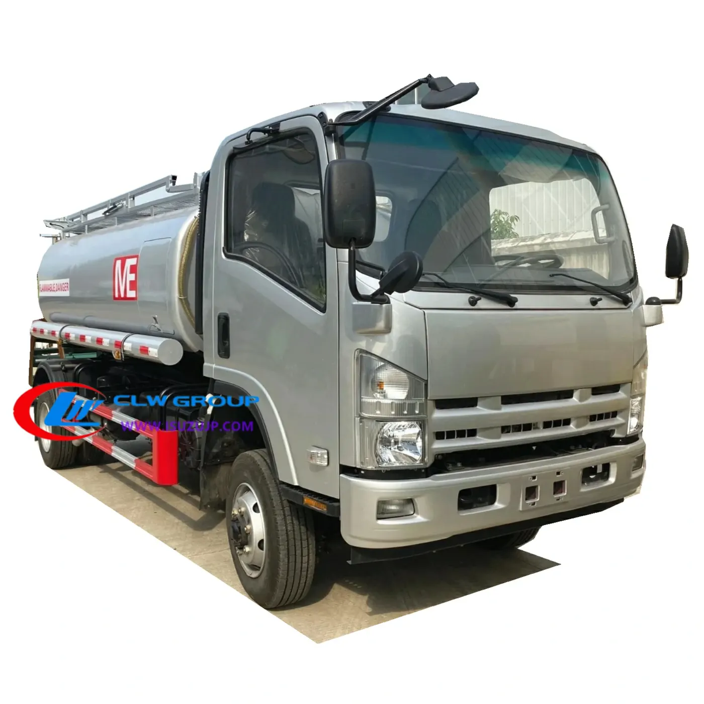 4×4 ISUZU NPR All Wheel Drive 8000L oil fuel tanker