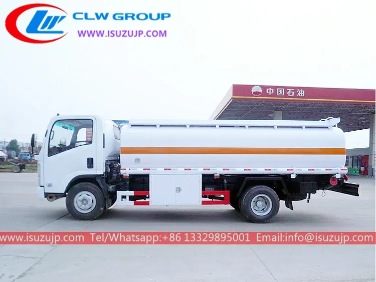 ISUZU NPR 8000litres refueler truck