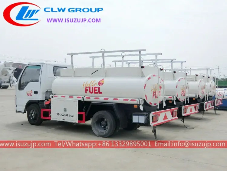 ISUZU ELF 3000kg small oil tanker truck for sale