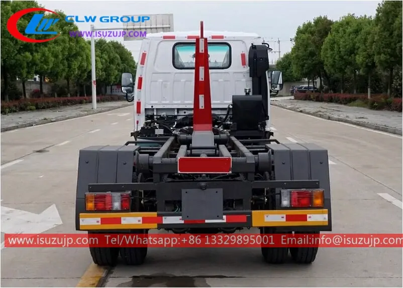 ISUZU NHR mini 4cbm dumpster hook truck