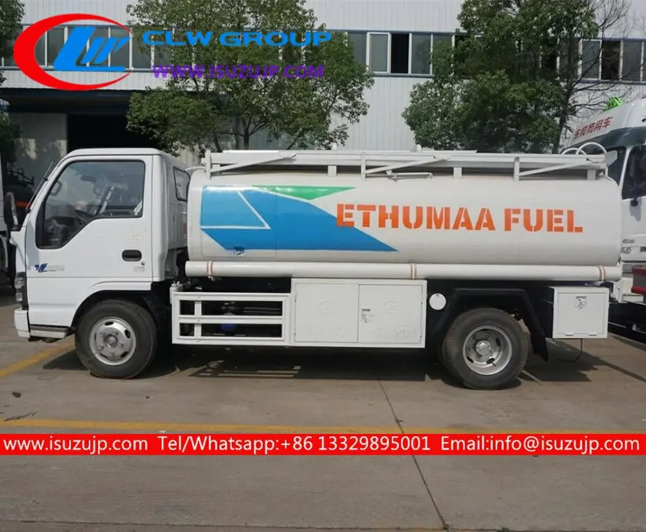 ISUZU 5cbm Small oil bowser truck