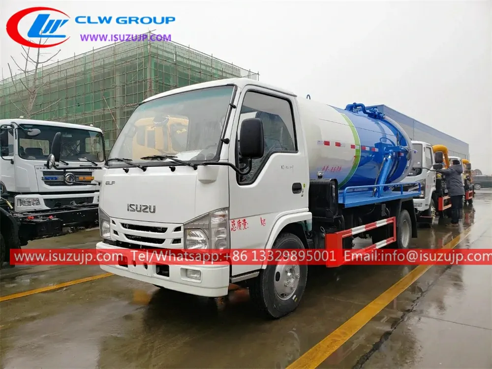 ISUZU ELF 5000liters small sewage vacuum truck