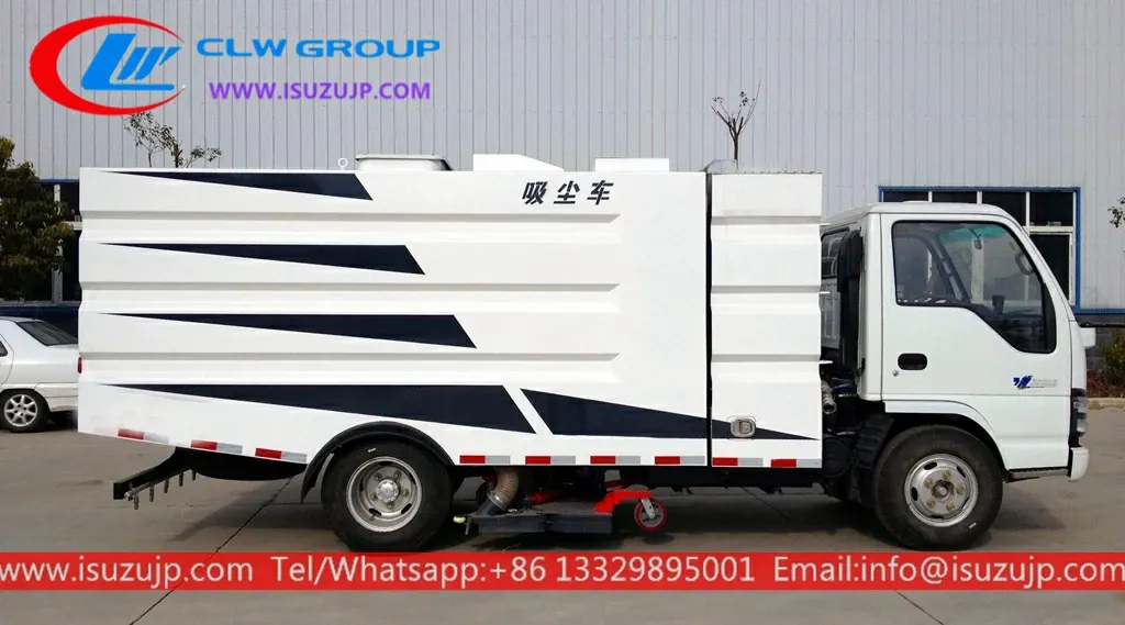 ISUZU 6m3 vacuum cleaner truck