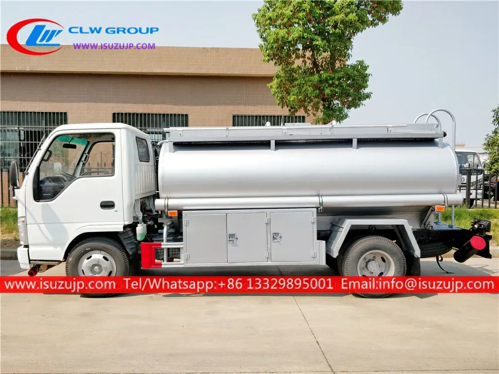 ISUZU NHR 3000liters mini fuel oil tanker