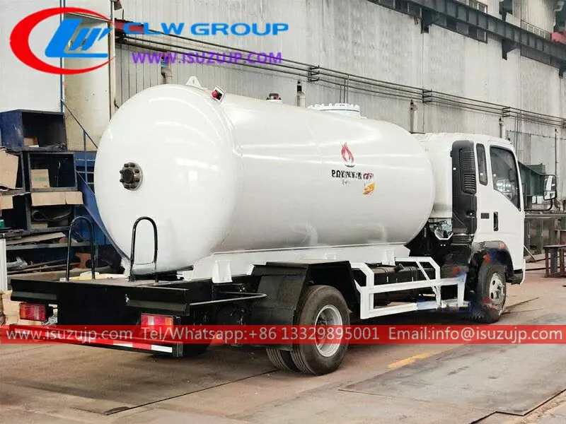 ISUZU NP Forward 2000 gallons mobile Lpg gas bobtail truck