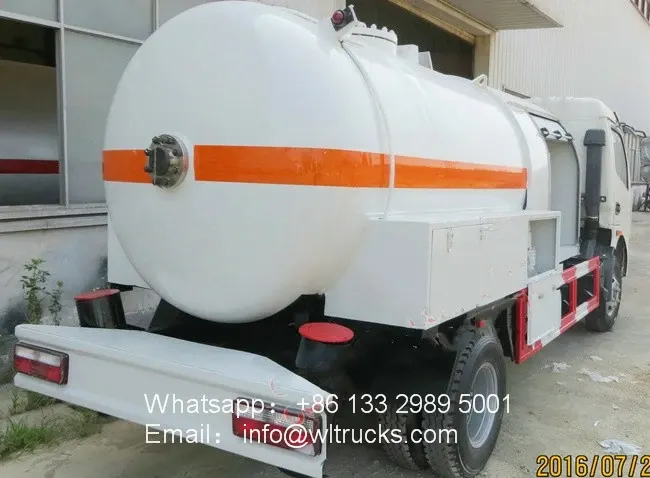 ISUZU NPR 5000liters propane tanker truck