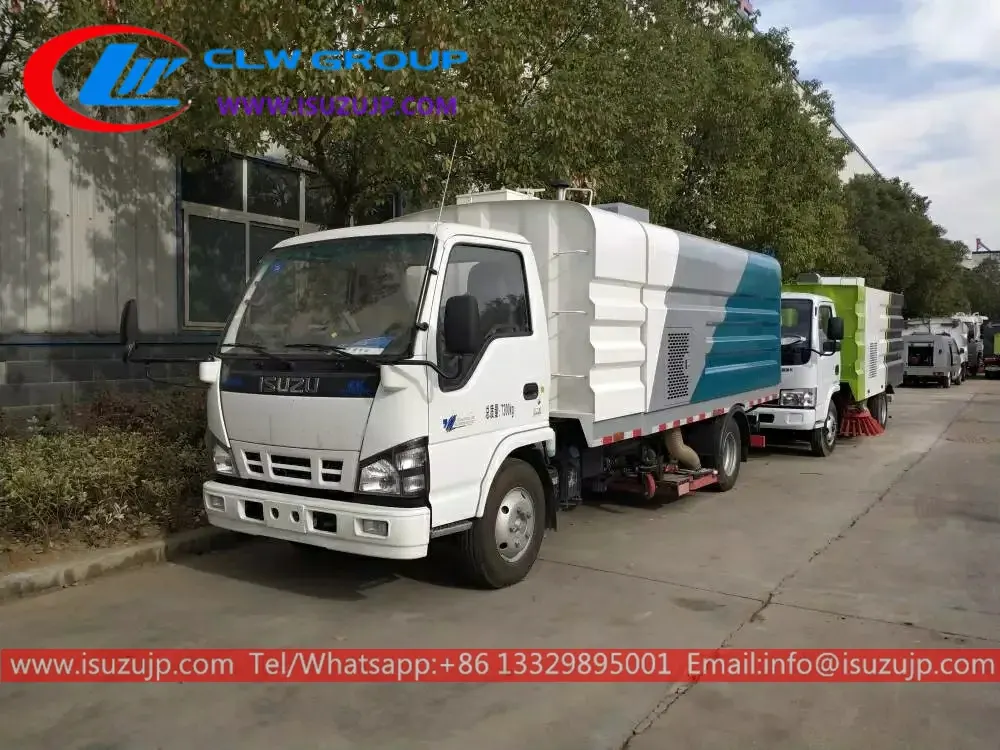 ISUZU 4k engine 6cbm dust suction vehicle