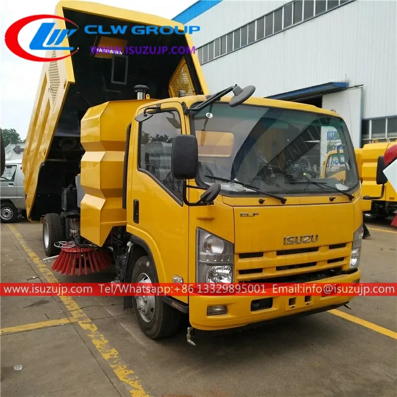 Japan Isuzu 8 ton street vacuum sweeping machine