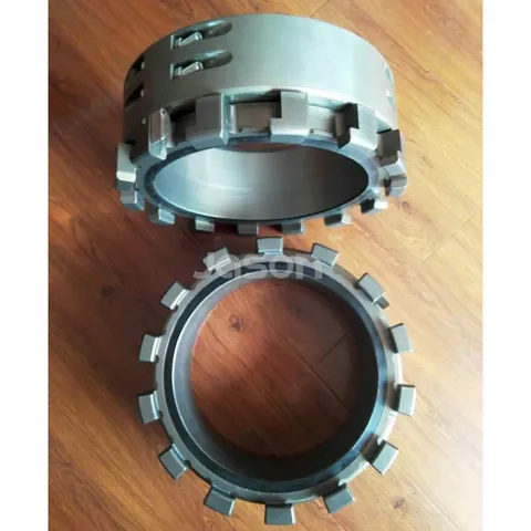 Multilug couplings stacked in the factory