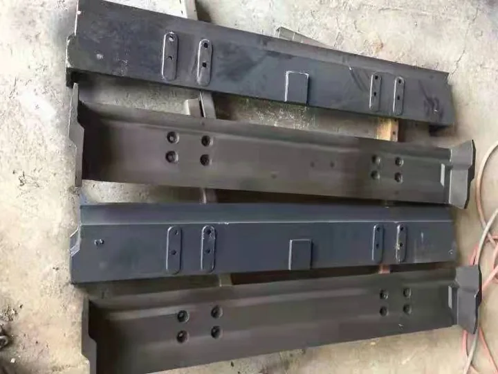 Apron Feeder Pan in Apron Feeder Pans produced by Jianheng Metal