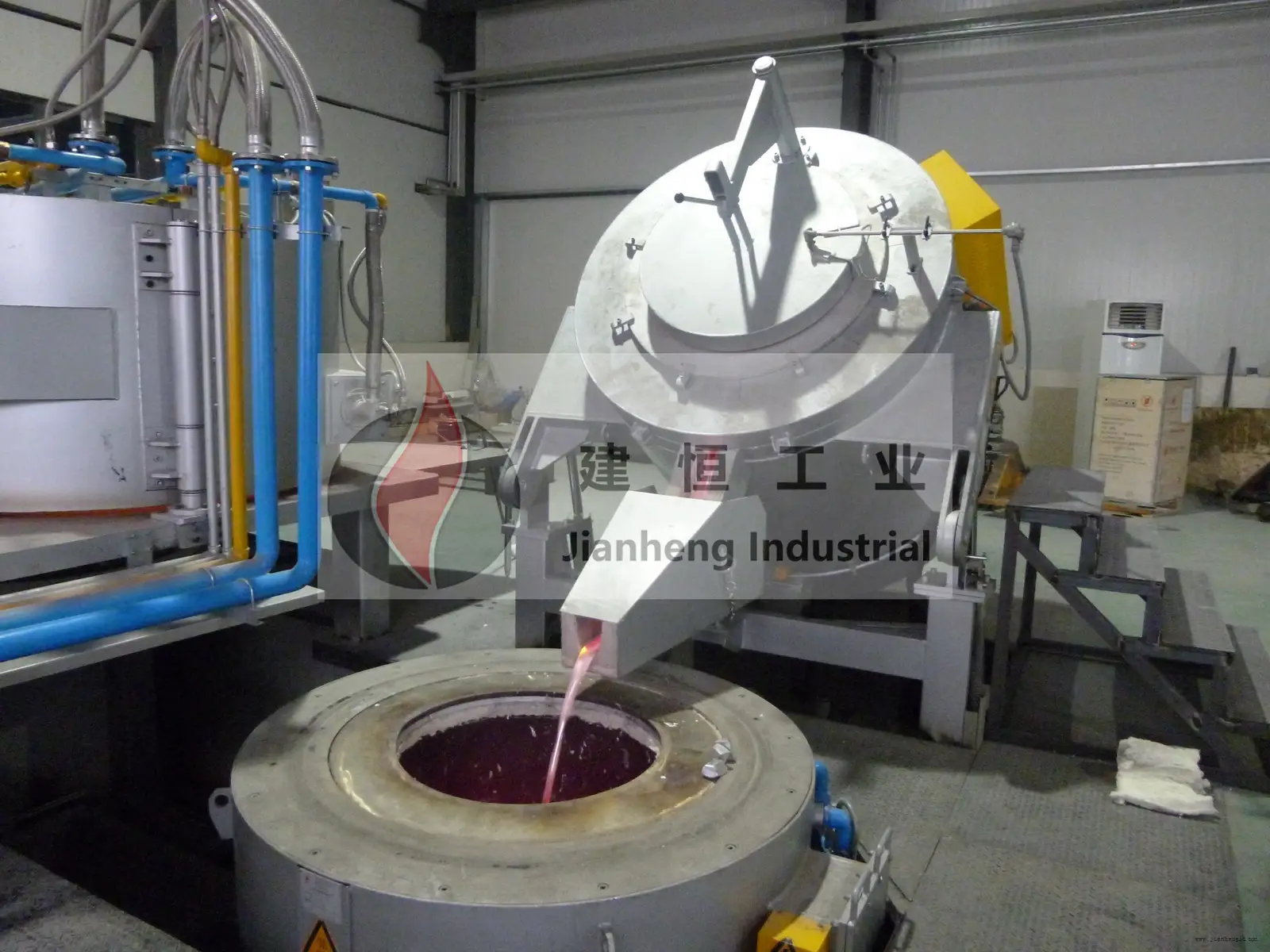 Aluminum melting and holding crucible furnace