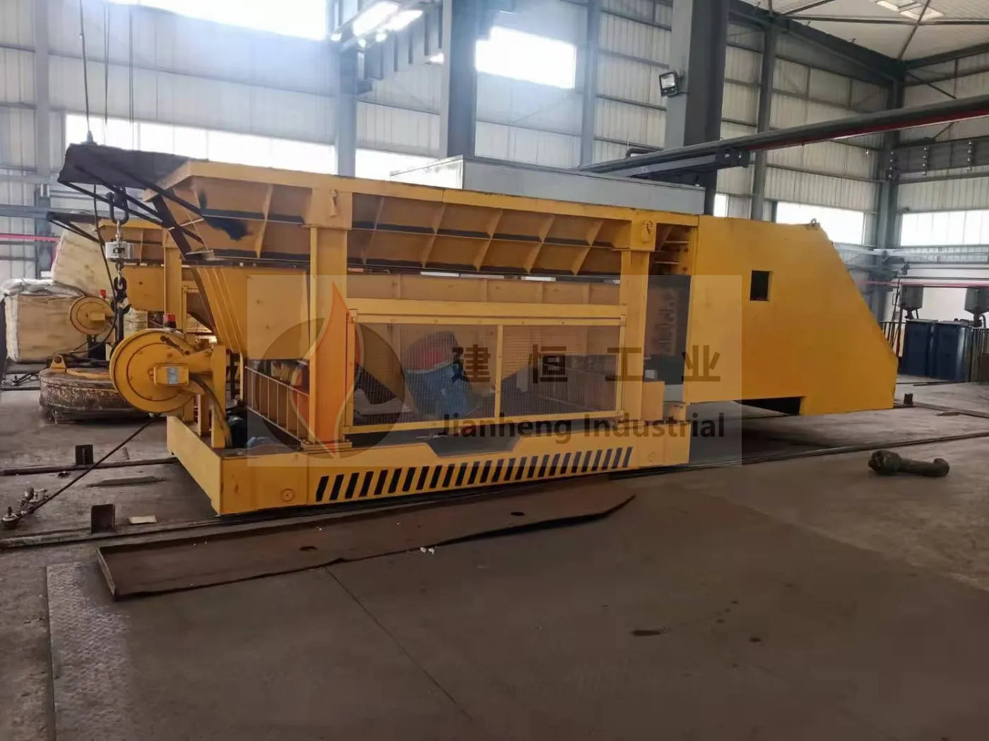 Vibratory Charge Feeder for Electric Furnace