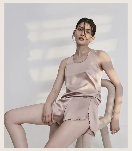 100% Silk Sleeveless Vest+Shorts Solid Color Women Sleepwear styling view