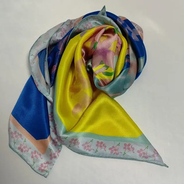 12mm Silk Satin with Lilac Design in 36inch close up