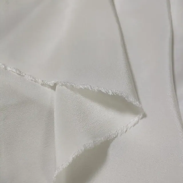 45Inch White 18mm Silk Crepe Fabric styling view