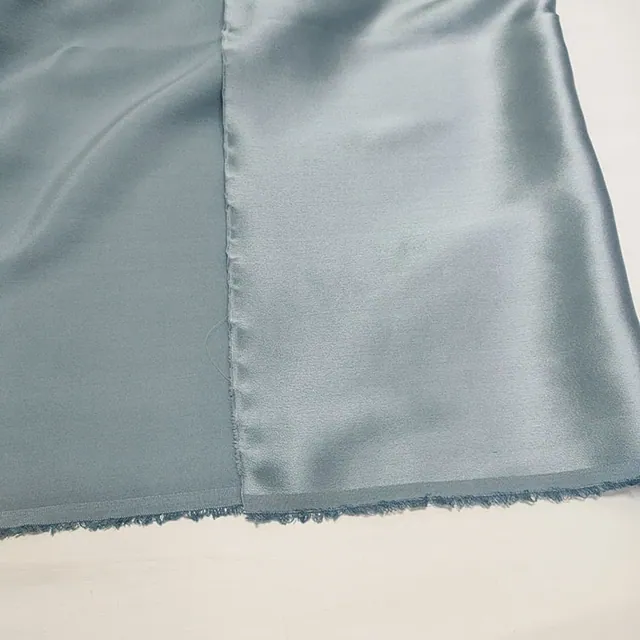 45Inch Width 100% Charmeuse Fabric for Clothes packaging view