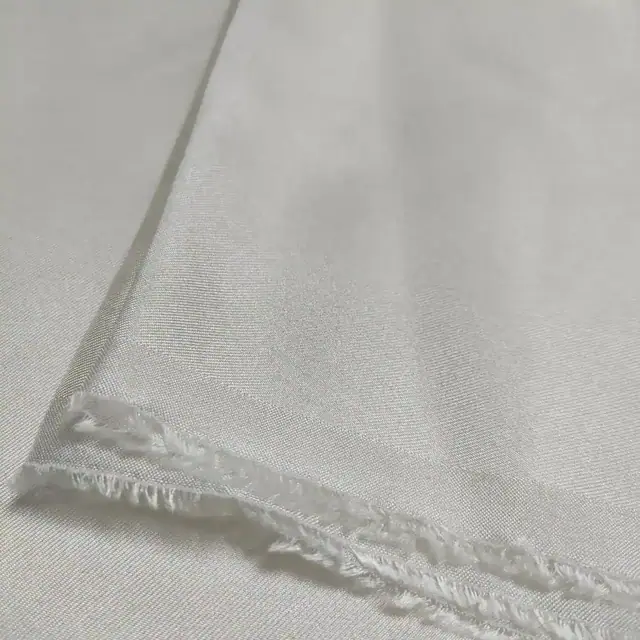 45Inch White 12mm Silk Twill Fabric packaging view