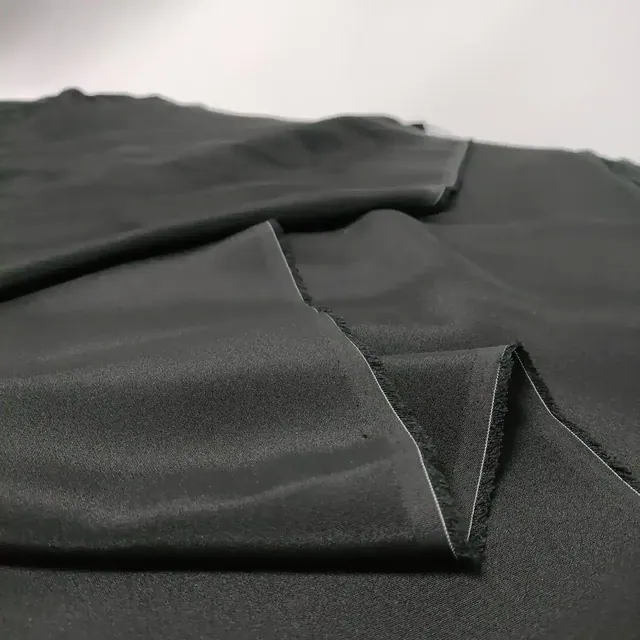 Black 40mm Silk Heavy Crepe Fabric 55Inch packaging view