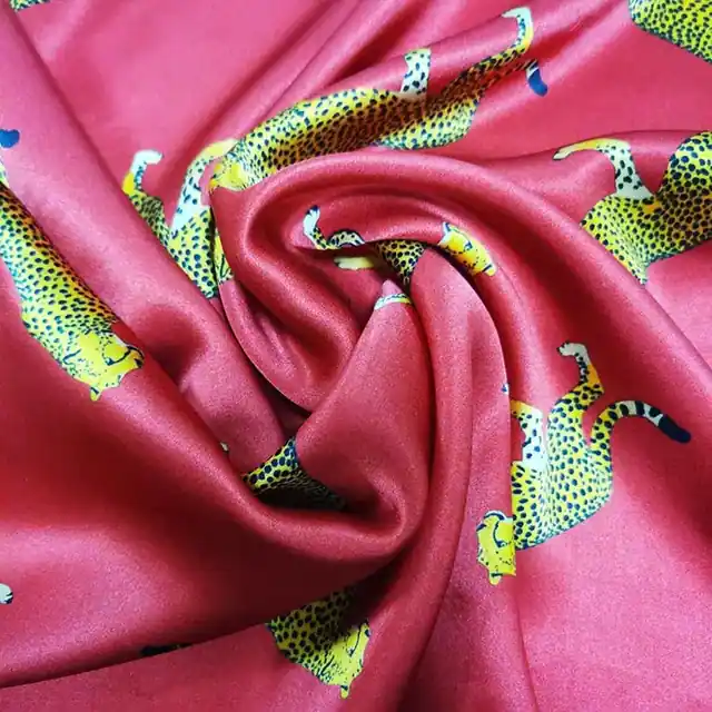 Luxury Ladies Pure Silk Scarf Classic Leopard Pattern Print Red Silk Charmeuse Hair Scarf packaging view
