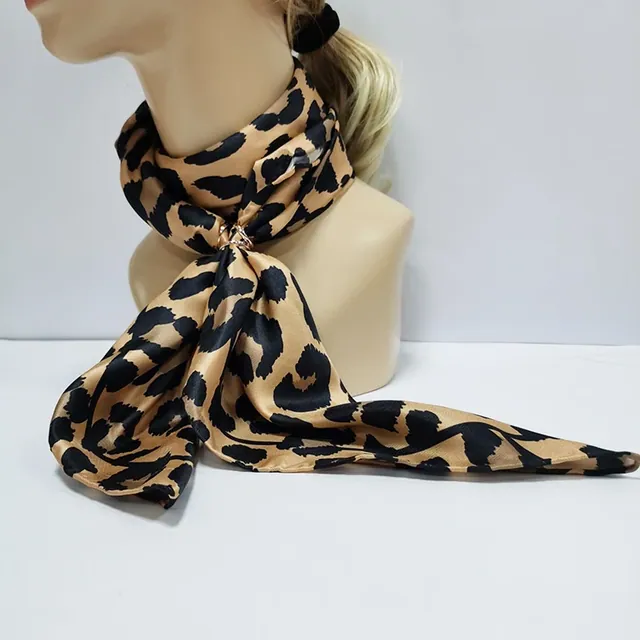 Sexy Silk Twill Scarf for Women Leopard Print Scarf with Digital Printed Headscarf for Women styling view