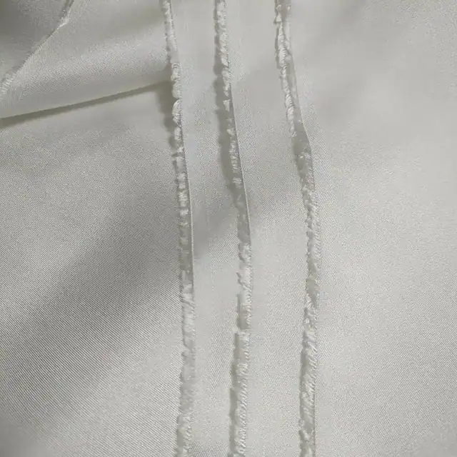 White 100% Silk Fabric14mm Silk Twill 45Inch detail view