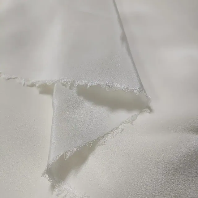 White 16mm Silk CDC Fabric 45Inch alternate colourway