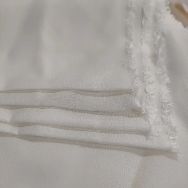 White 16mm Silk CDC Fabric 45Inch packaging view