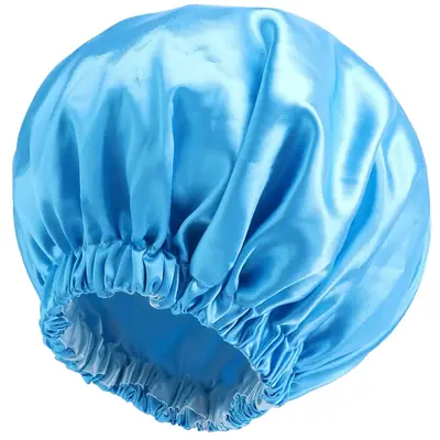 Close-up of the double-layer seam on the bonnet edge