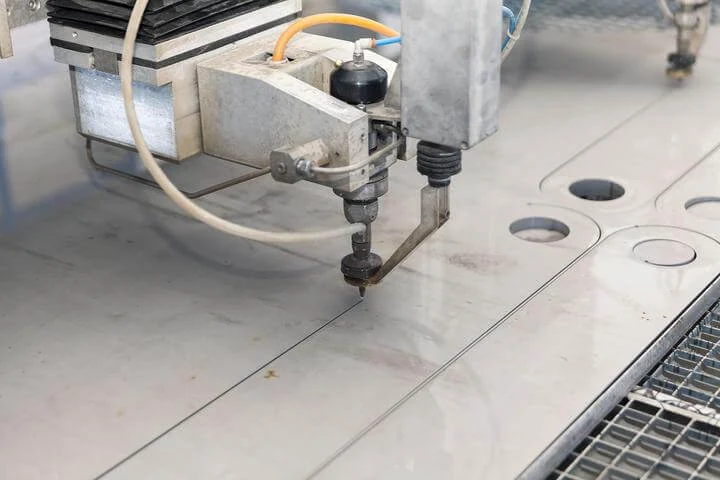 Service, commissioning and support - KeyeTech AI visual inspection