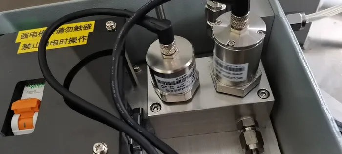 How to select the right sensor for moisture in oil?