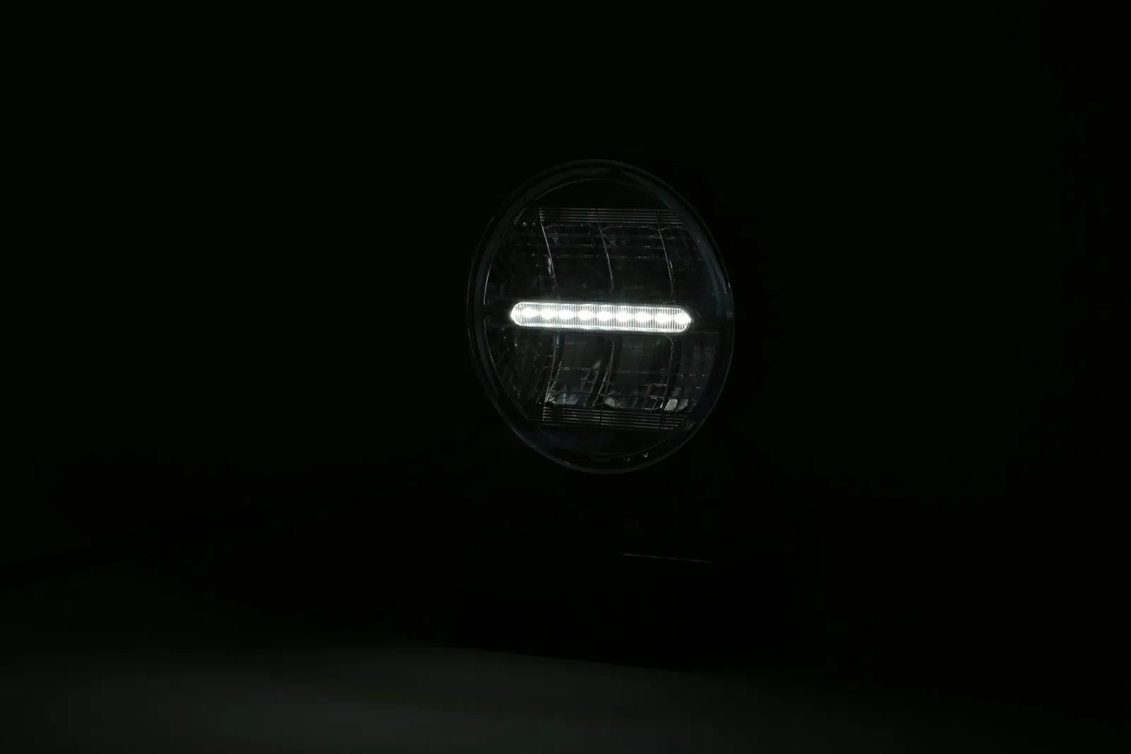 KOWK5025 worklight lit in white