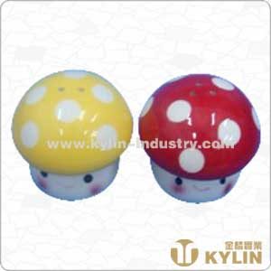 mushroom salt dispenser