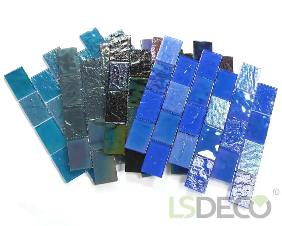 Bali 2″ x 3″ Glass Pool Tile glass tile in 2″ x 3″ — detail view 2