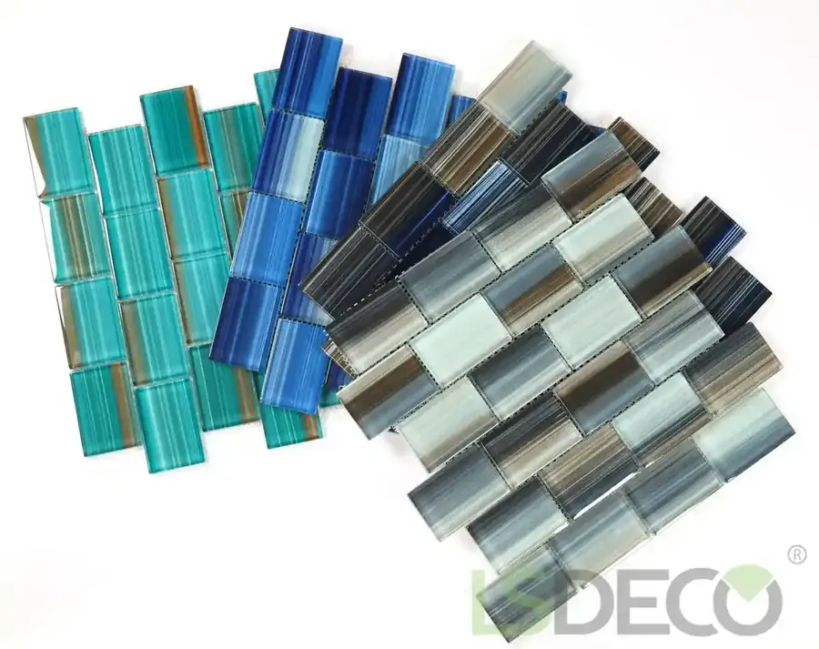 Bamboo 2″ x 3″ Aqua Glass Pool Tile glass tile in 2″ x 3″ — detail view 2