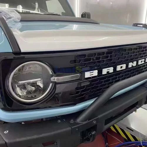 B1001 Ford BRONCO Center Mesh Front Face view 5