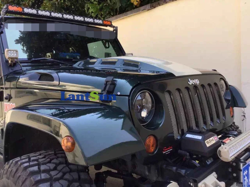 J076 Jeep JK Avengers Hood view 3