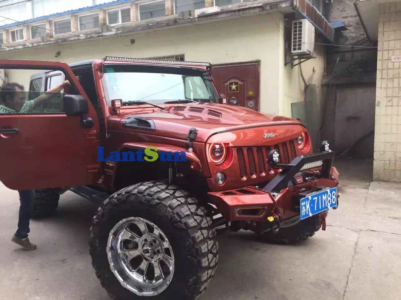 J076 Jeep JK Avengers Hood