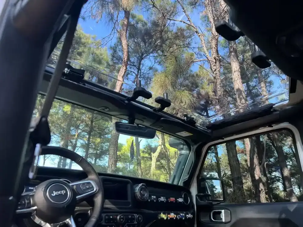 J9060 Roof Cover view 4